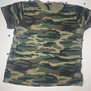 Forever 21 camo tee